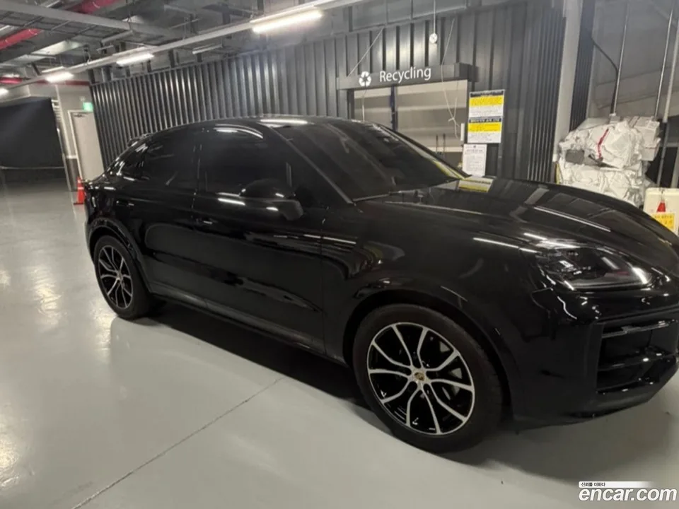 Porsche Cayenne 3.0 2025 — миниатюра 3