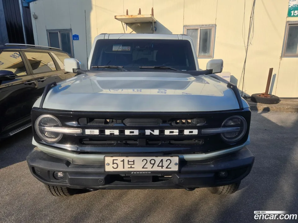 Ford Bronco 2.3 2024 — фото 1, купить с доставкой в Москву