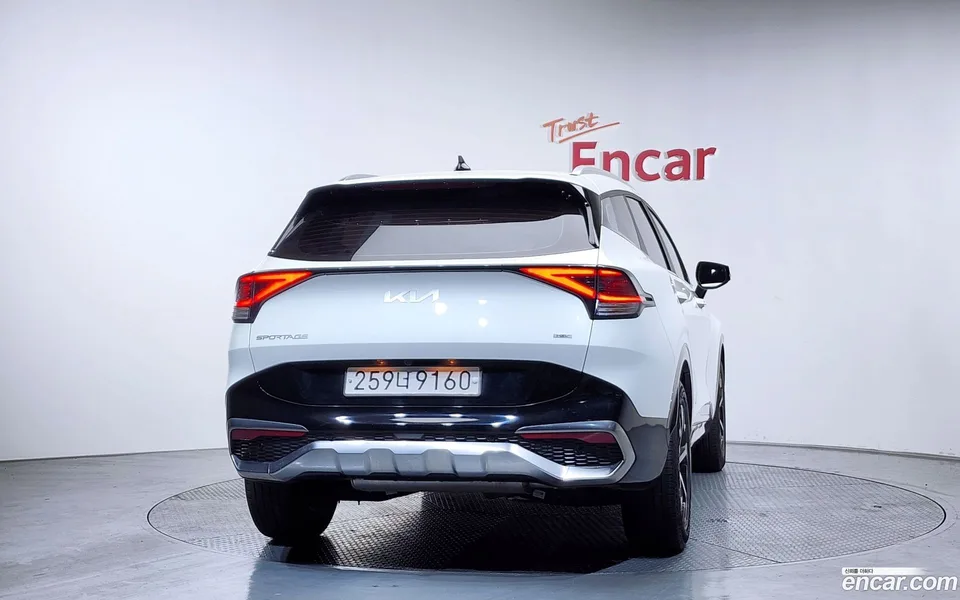 Kia Sportage Hybrid 2WD 2023 — миниатюра 4