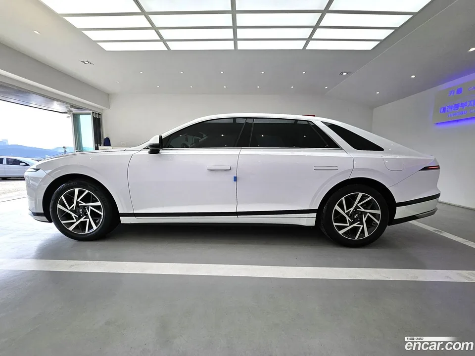 Hyundai Grandeur 2.5 2WD 2023 — миниатюра 4