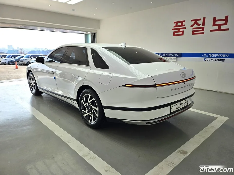 Hyundai Grandeur 2.5 2WD 2023 — миниатюра 5