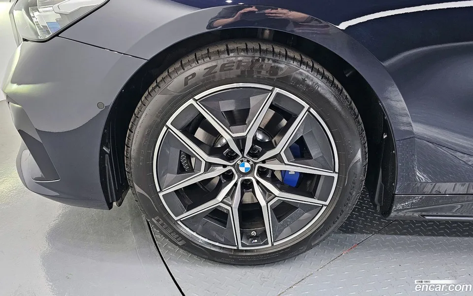 BMW 5 Series 520i M 2025 — миниатюра 5