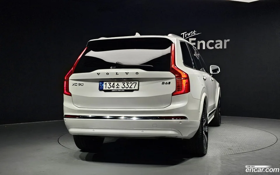 Volvo XC90 B6 2023 — миниатюра 4