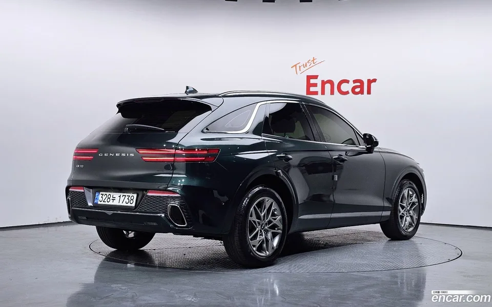 Genesis GV70 2.5T 2WD 2022 — миниатюра 2