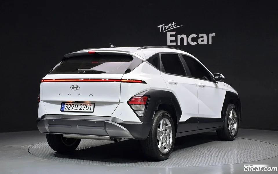 Hyundai Kona 1.6 2WD 2023 — миниатюра 2