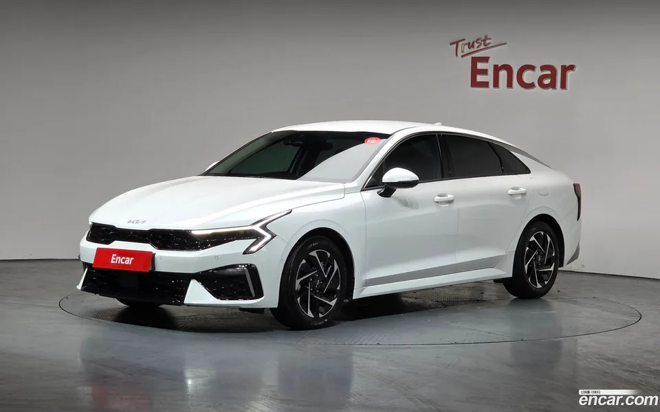 Kia K5 Hybrid 2024 — фото 1, купить с доставкой в Москву