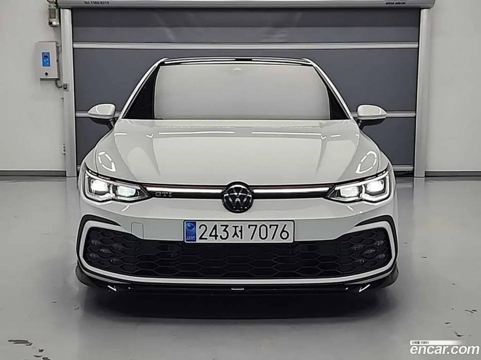 Volkswagen Golf 2.0 GTI 2024 — фото 1, купить с доставкой в Москву