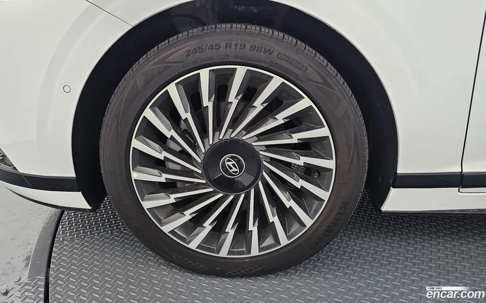 Hyundai Grandeur 2.5 2WD 2025 — миниатюра 5