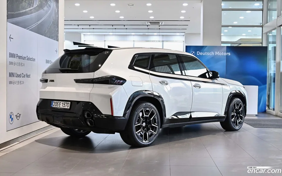 BMW XM 4.4 2023 — миниатюра 2