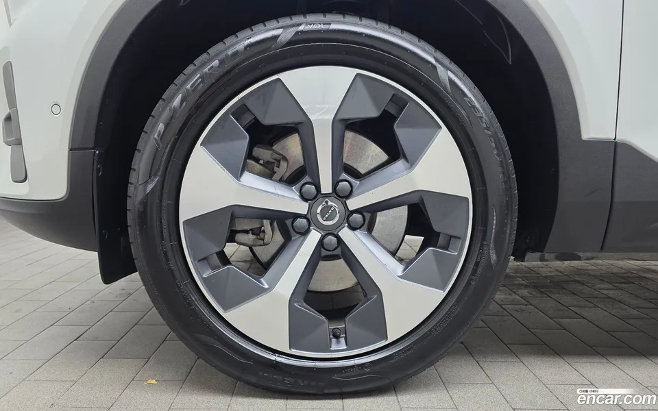 Volvo XC40 B4 2022 — миниатюра 5