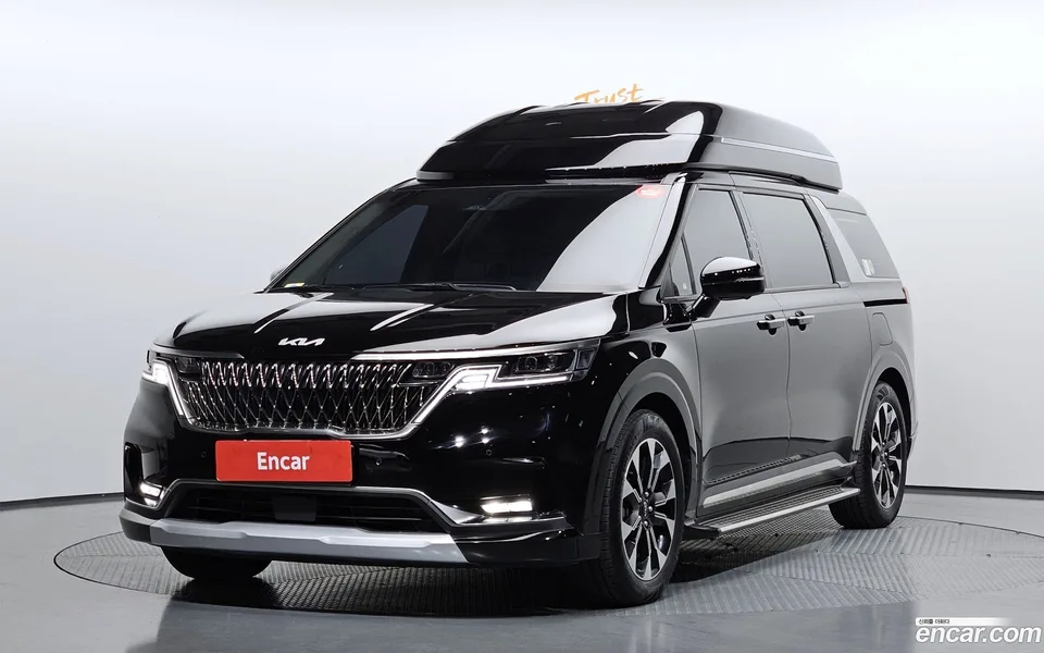 Kia Carnival 7 2023 — фото 1, купить с доставкой в Москву