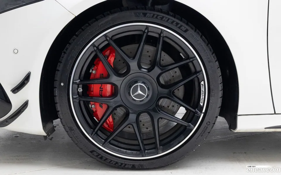 Mercedes-Benz A-Class AMG A45 4MATIC+ 2025 — миниатюра 5
