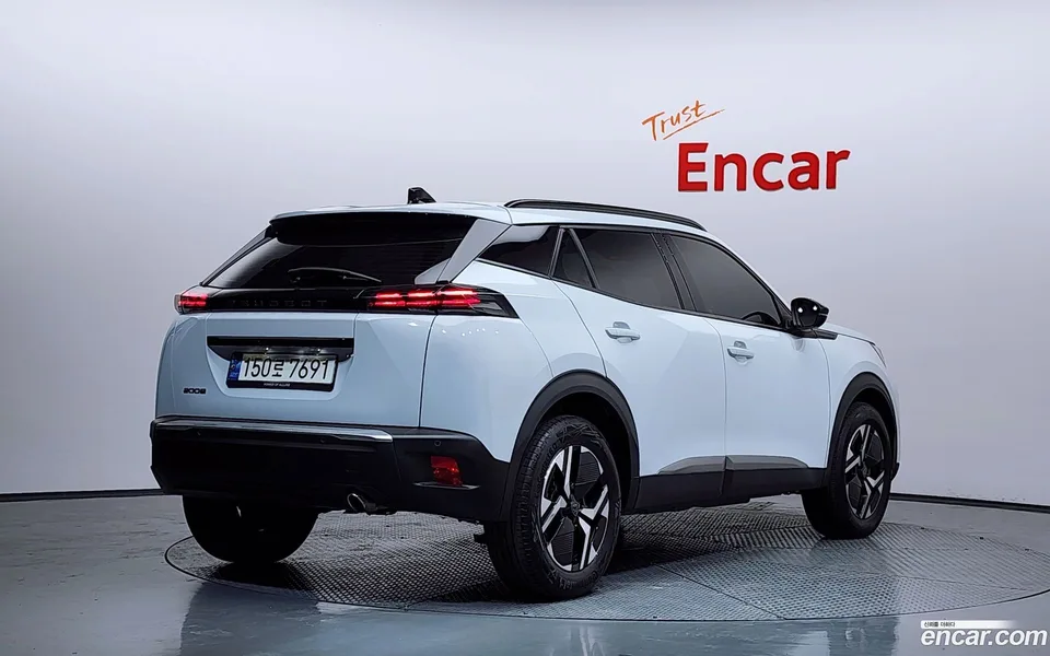 Peugeot 2008 1.5 BlueHDi GT 2023 — миниатюра 2