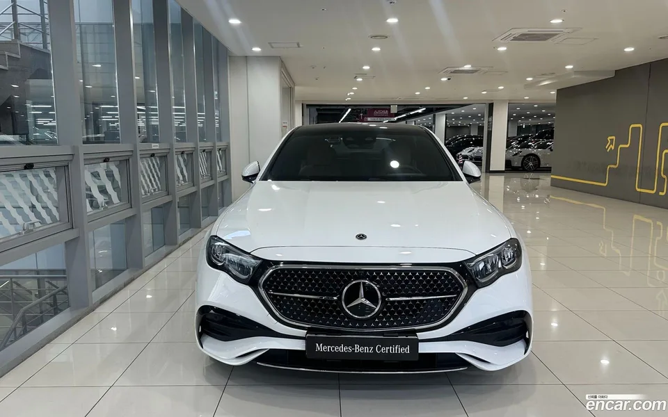 Mercedes-Benz E-Class E200 AMG Line 2025 — миниатюра 2