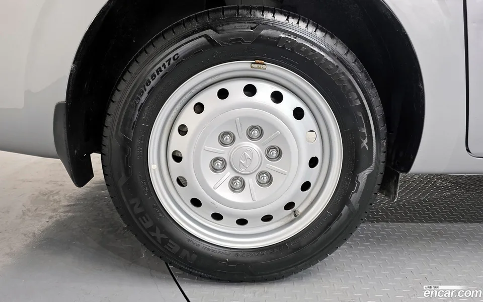 Hyundai Staria 5 2023 — миниатюра 5