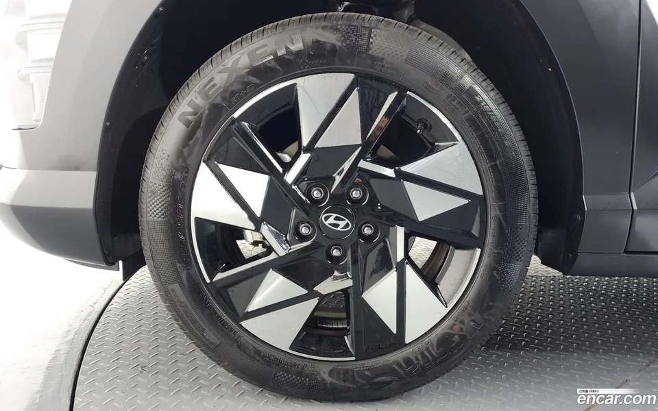 Hyundai Kona 1.6 2WD 2024 — миниатюра 5
