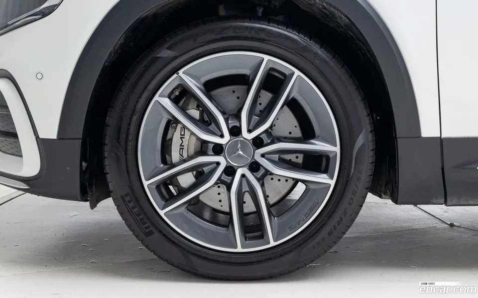 Mercedes-Benz GLB-Class AMG GLB35 4MATIC 2025 — миниатюра 5