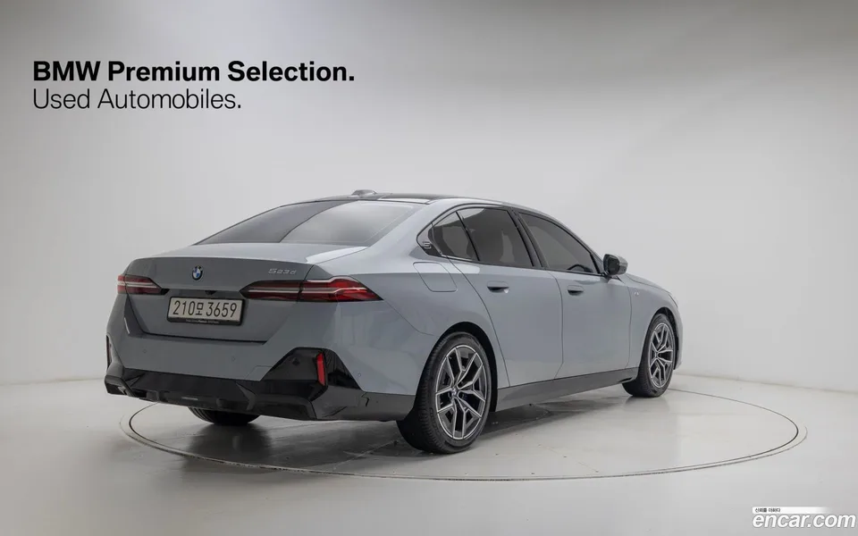 BMW 5 Series 523d M 2025 — миниатюра 2