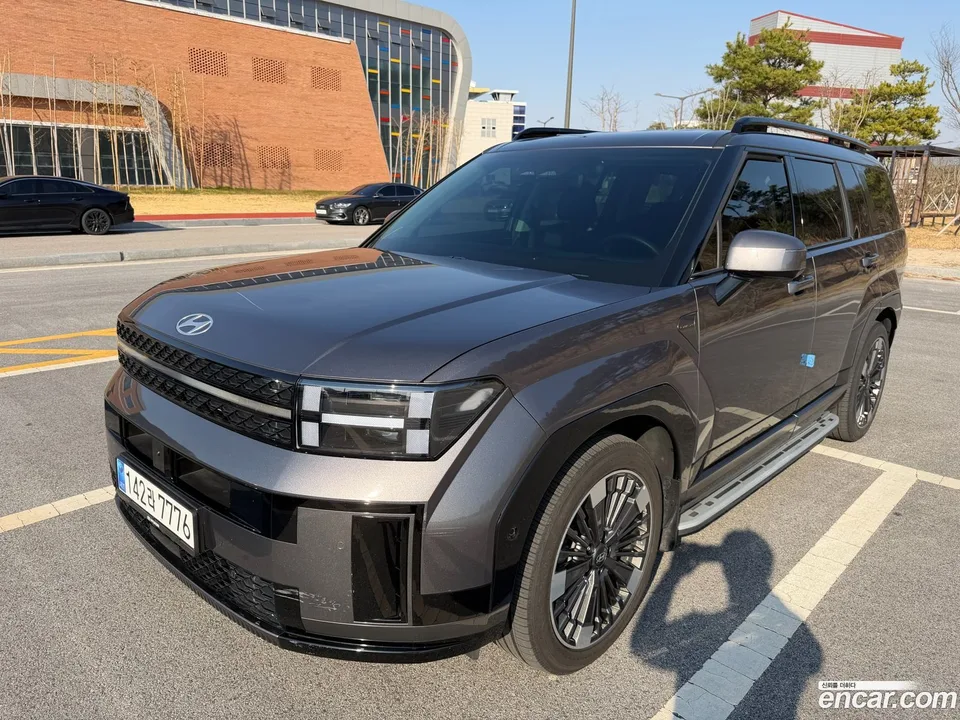 Hyundai SantaFe HEV 1.6 4WD 2023 — фото 1, купить с доставкой в Москву