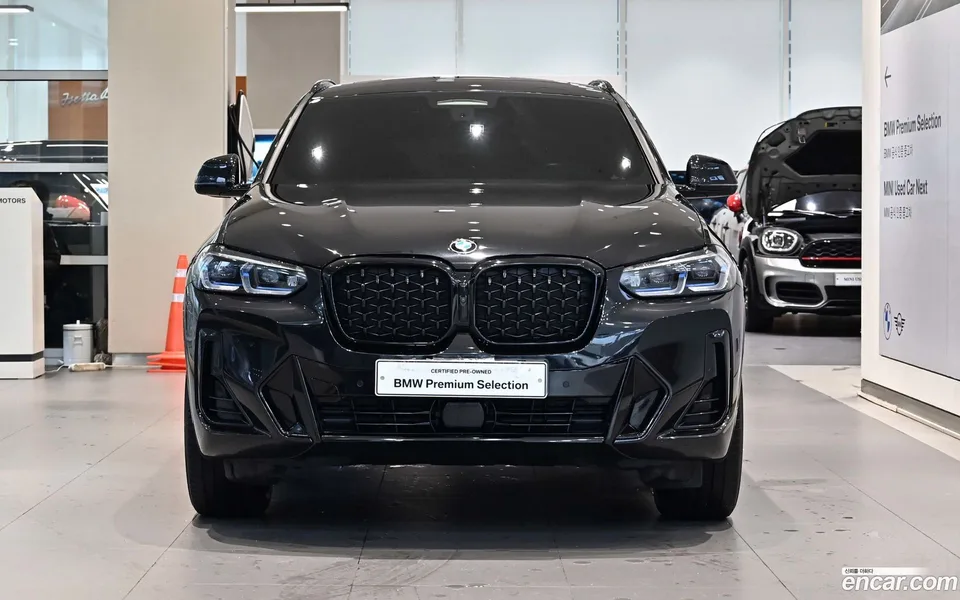 BMW X4 xDrive20i M 2023 — миниатюра 2