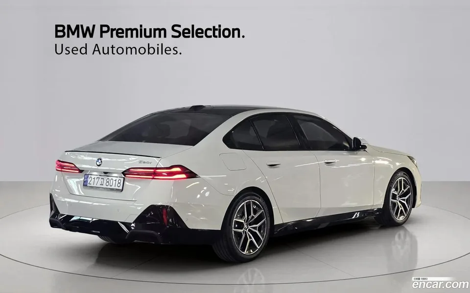 BMW 5 Series 520i 2024 — миниатюра 2
