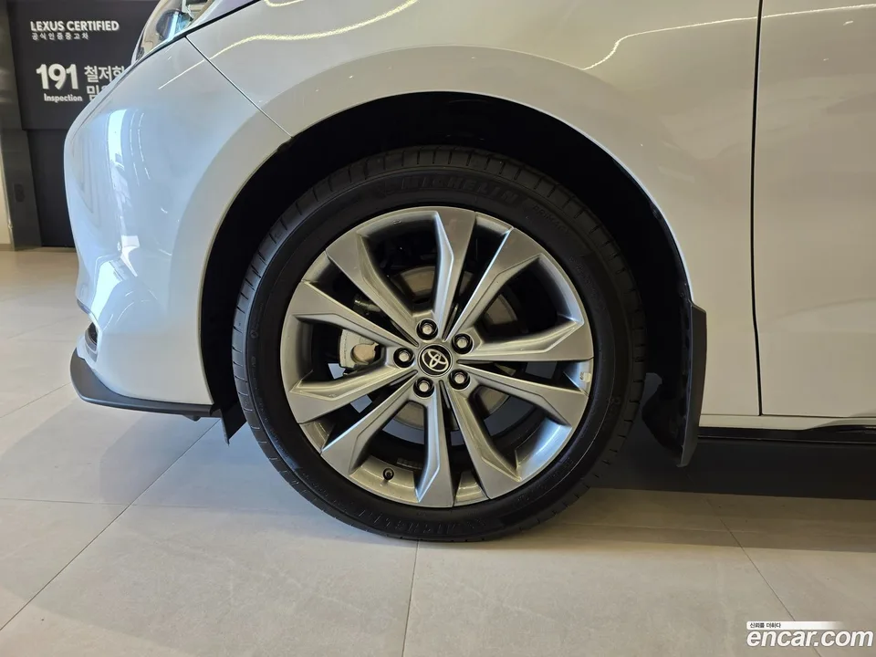 Toyota Sienna 2.5 2WD 2025 — миниатюра 5