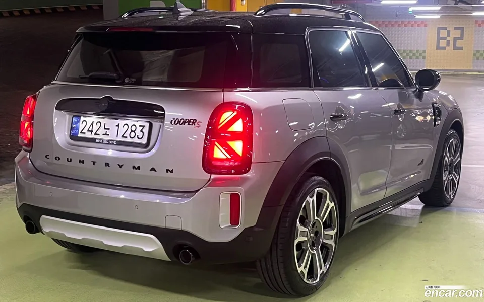 MINI Cooper S Countryman ALL4 2023 — миниатюра 2