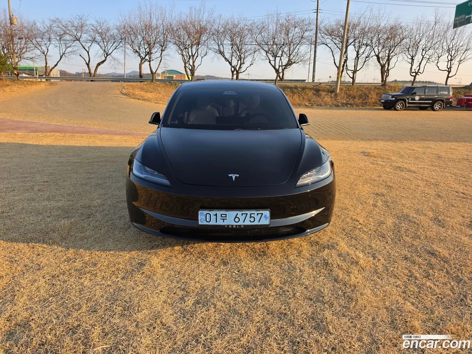 Tesla Model 3 AWD 2024 — миниатюра 2