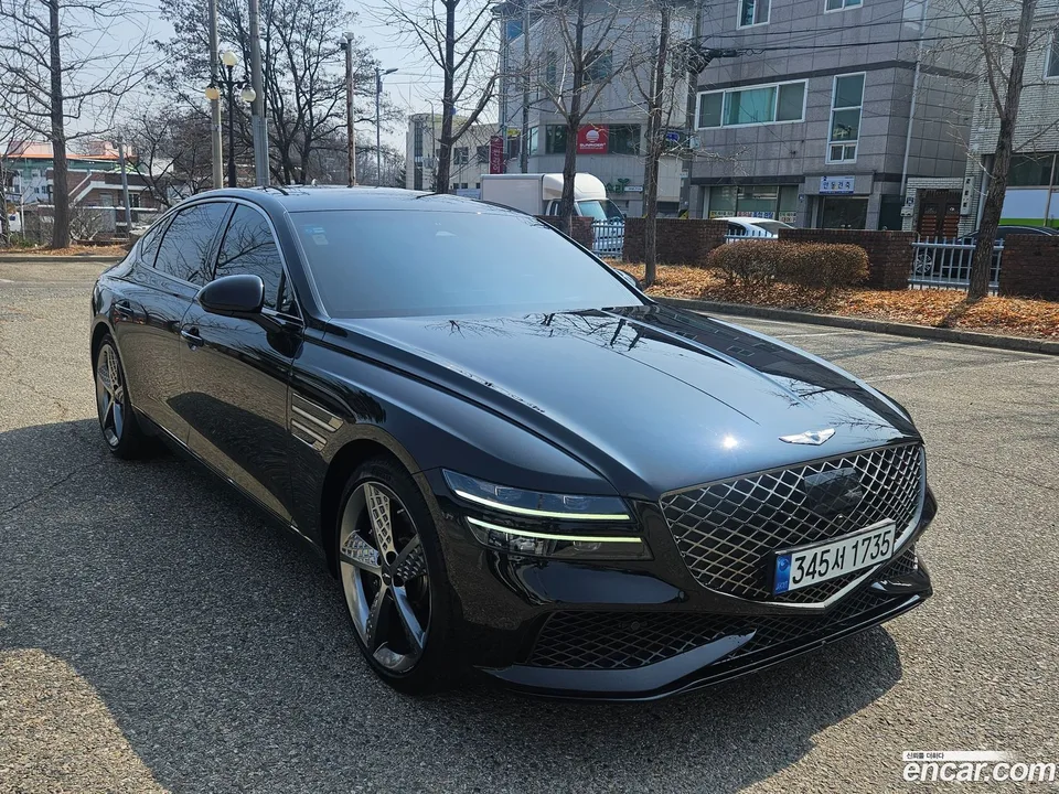 Genesis G80 2.5 2WD 2022 — фото 1, купить с доставкой в Москву