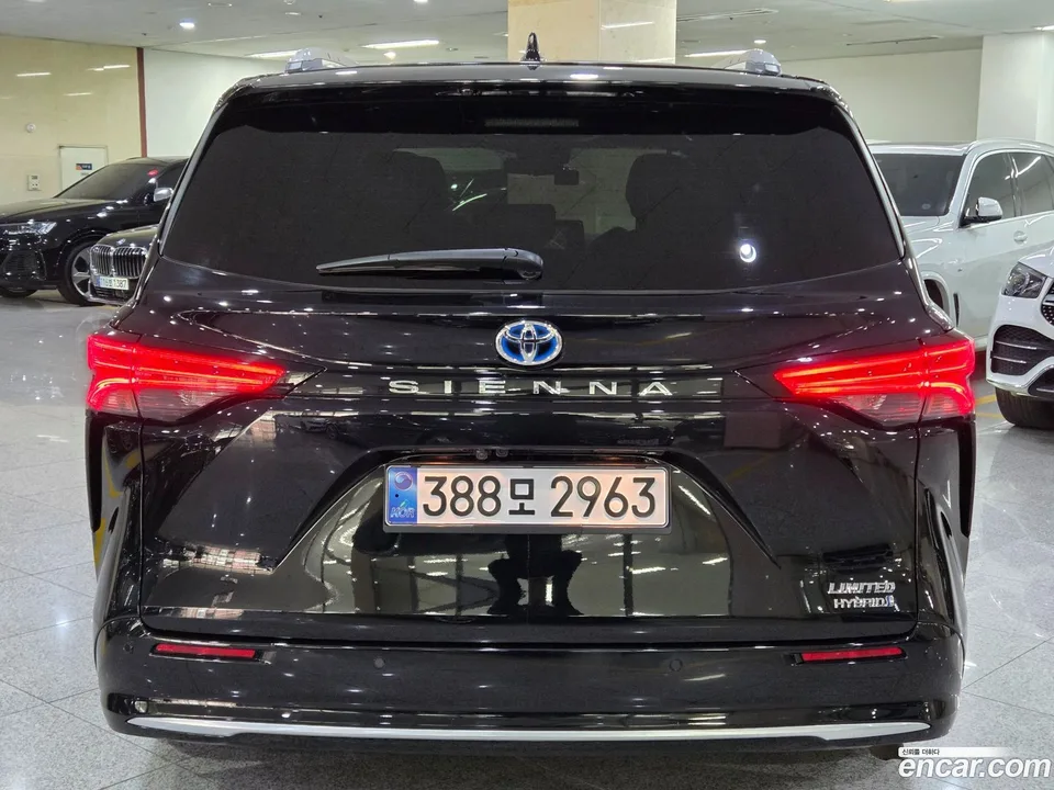 Toyota Sienna 2.5 2WD 2022 — миниатюра 4