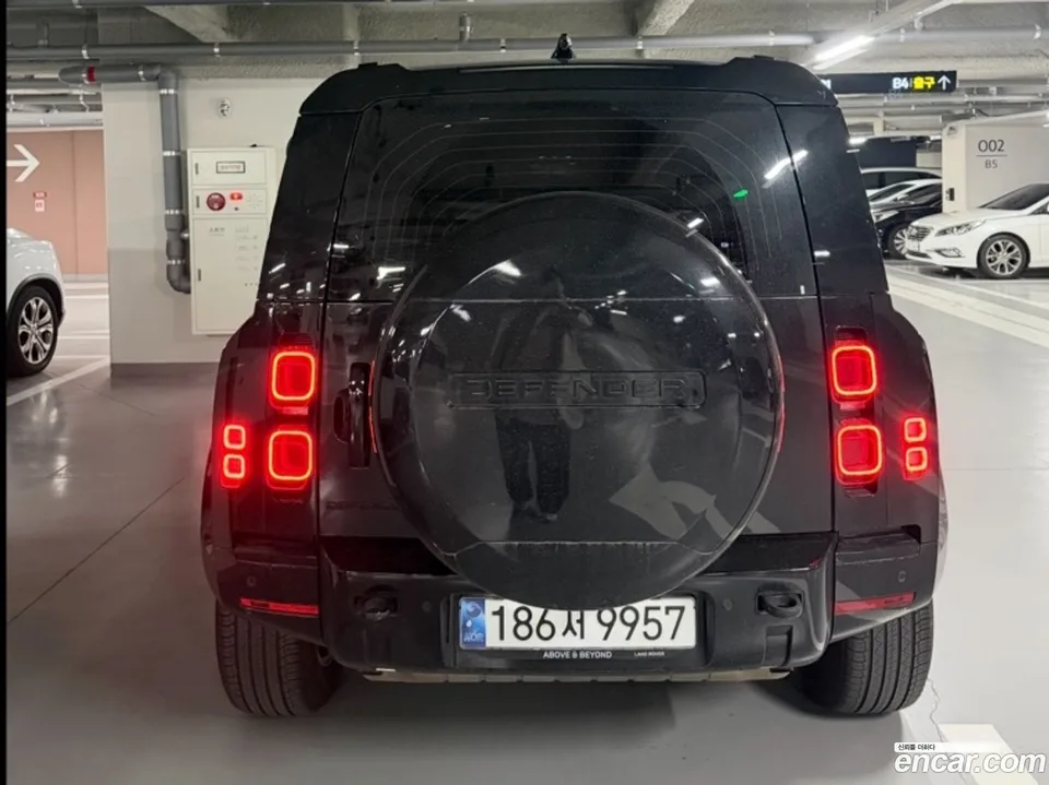 Land Rover Defender 110 P300 X- SE 2024 — миниатюра 4