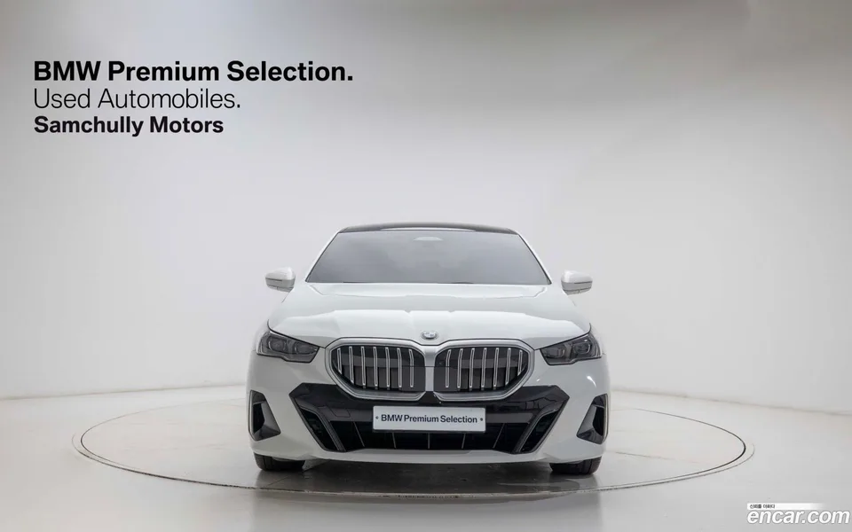 BMW 5 Series 520i M 2024 — миниатюра 2