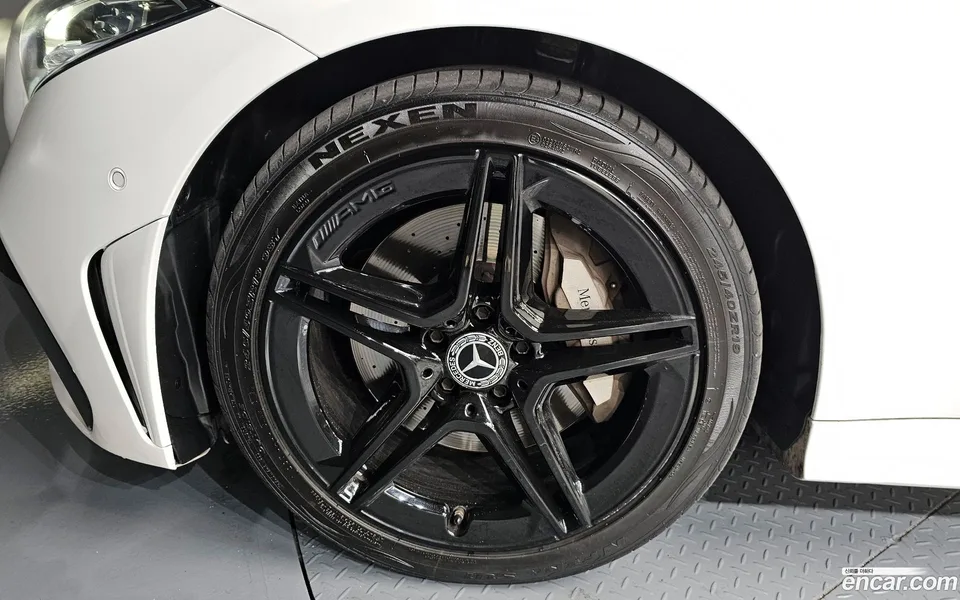 Mercedes-Benz CLS-Class CLS300d 4MATIC 2022 — миниатюра 5