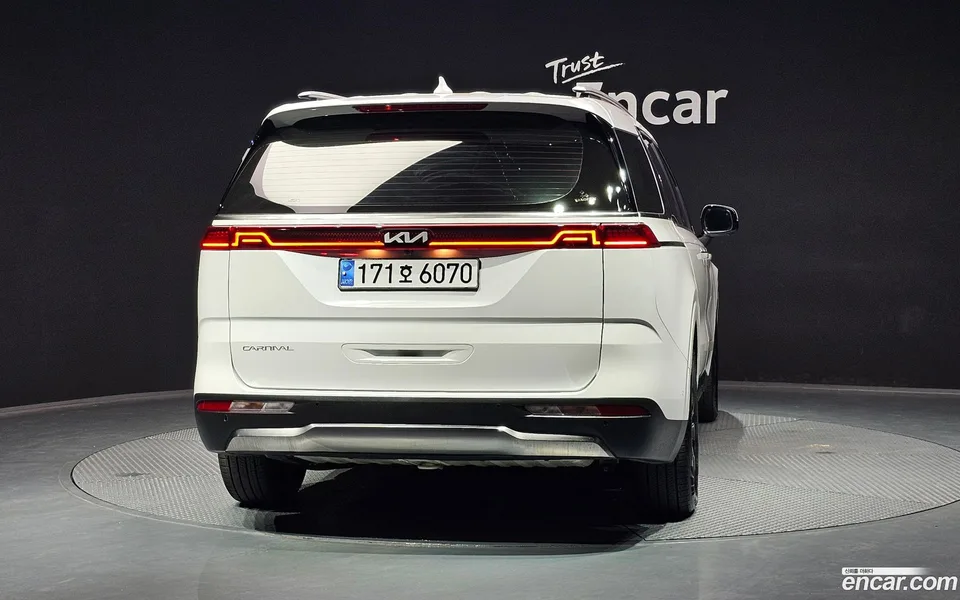 Kia Carnival 9 2023 — миниатюра 4