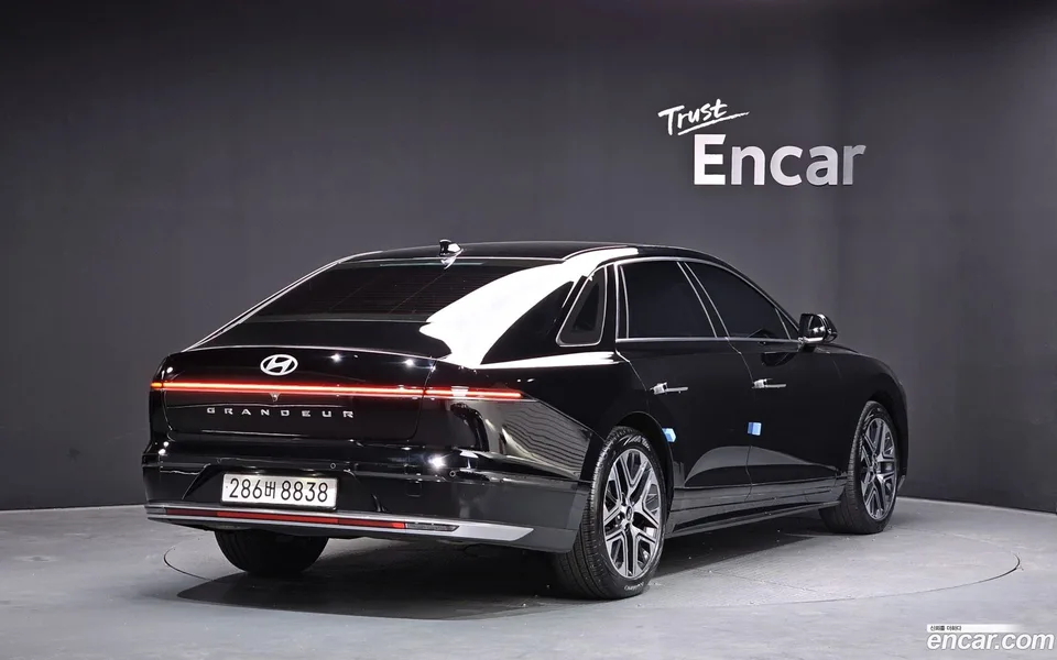 Hyundai Grandeur 2.5 2WD 2022 — миниатюра 2