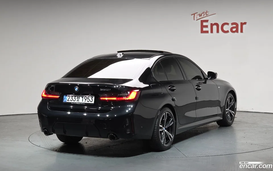 BMW 3 Series 320i M 2025 — миниатюра 2