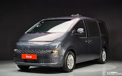Hyundai Staria 2023 купить в Москве