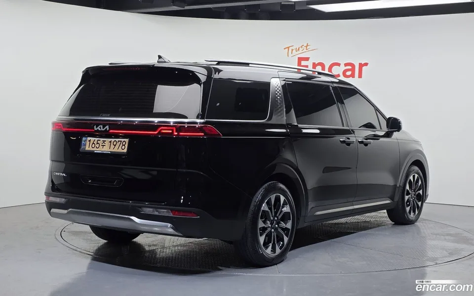 Kia Carnival 9 2023 — миниатюра 2