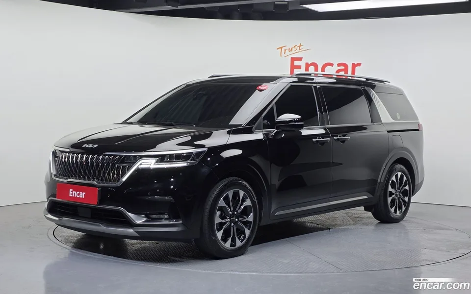 Kia Carnival 9 2023 — фото 1, купить с доставкой в Москву