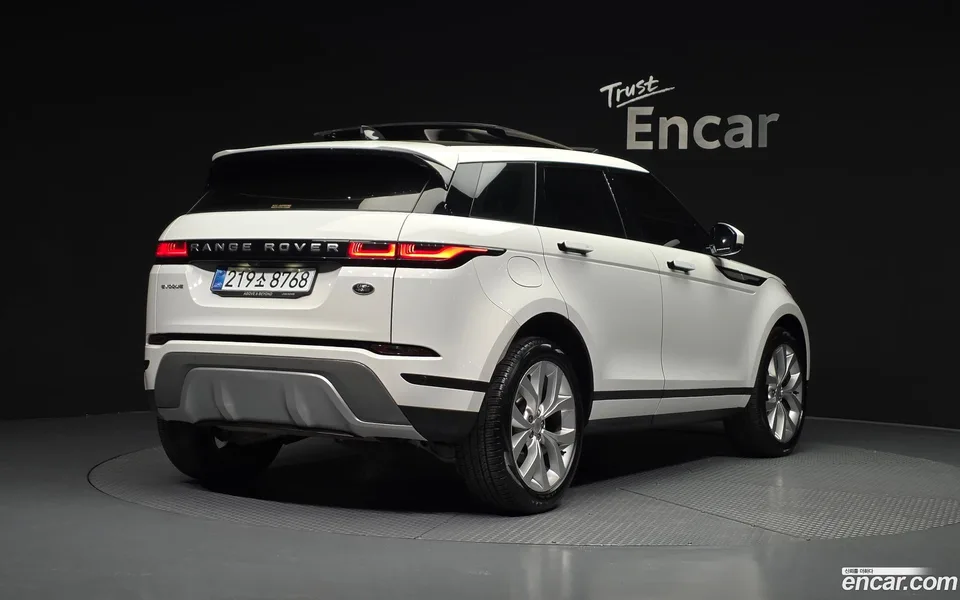 Land Rover Range Rover Evoque P250 SE 2022 — миниатюра 2