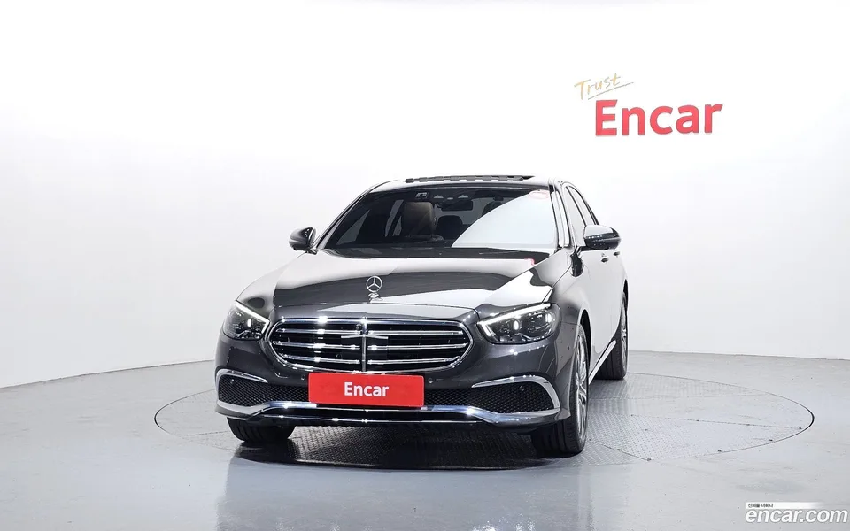 Mercedes-Benz E-Class E350 4MATIC 2023 — миниатюра 3