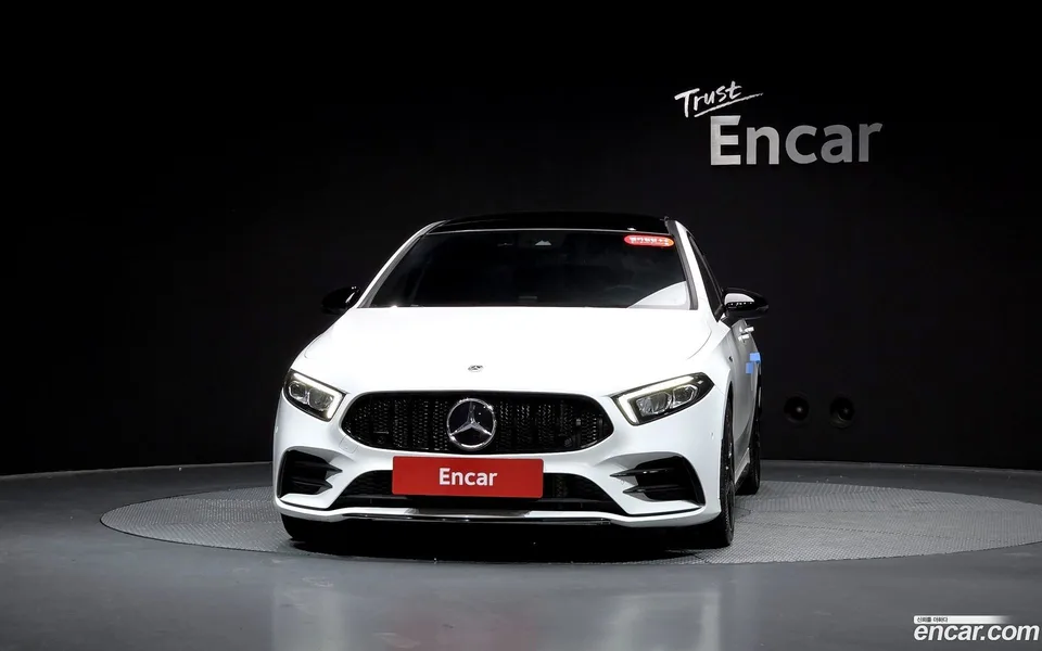 Mercedes-Benz A-Class AMG A35 4MATIC 2022 — миниатюра 3