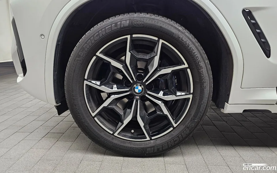 BMW X4 xDrive20i M 2024 — миниатюра 5