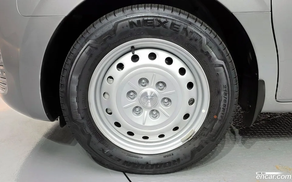 Hyundai Staria 5 2025 — миниатюра 5