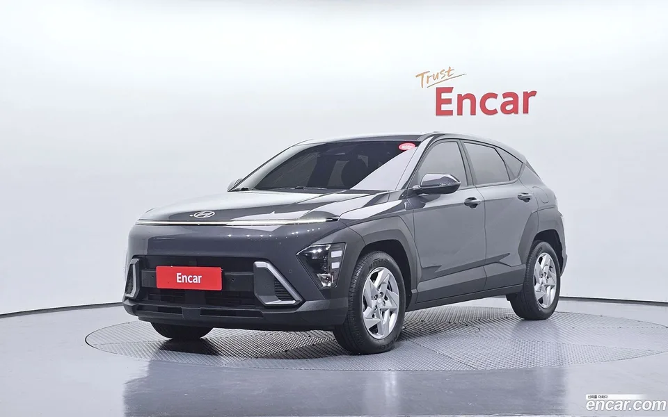 Hyundai Kona 1.6 2WD 2023 — фото 1, купить с доставкой в Москву