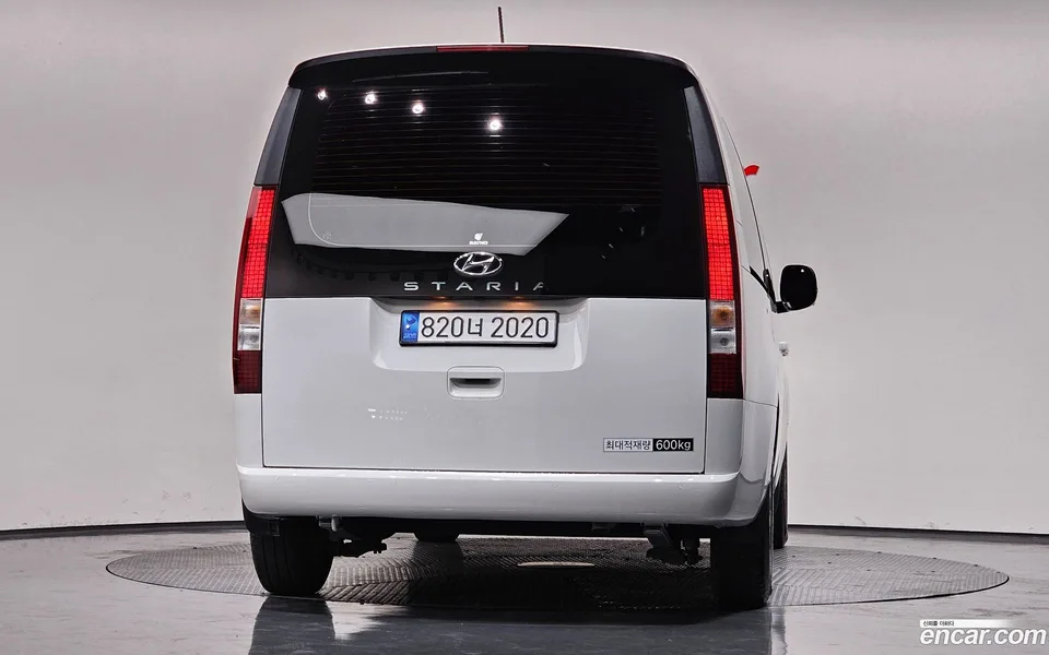 Hyundai Staria 5 2023 — миниатюра 4