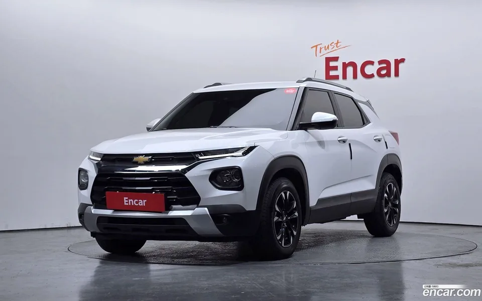 Chevrolet Trailblazer 1.3 2WD 2022 — фото 1, купить с доставкой в Москву