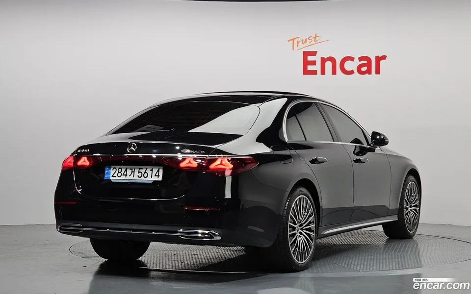Mercedes-Benz E-Class E450 4MATIC 2024 — миниатюра 2
