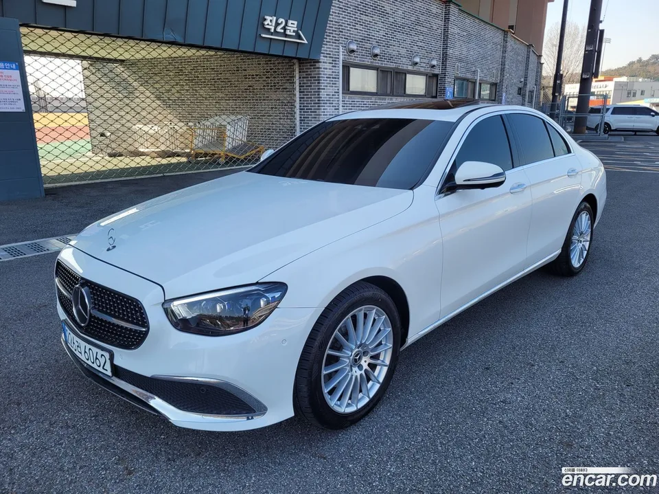Mercedes-Benz E-Class E250 2022 — миниатюра 3