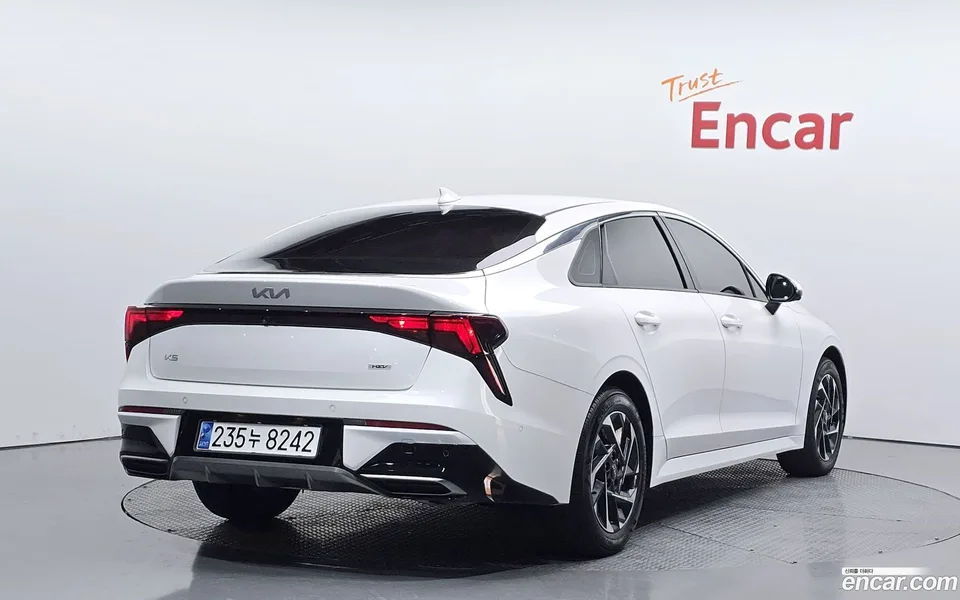 Kia K5 Hybrid 2024 — миниатюра 2